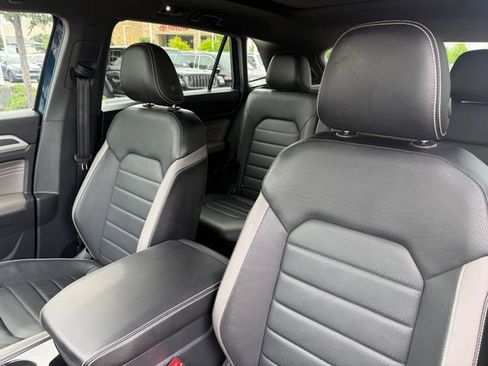 Used 2022 Volkswagen Atlas Cross Sport SEL Premium R-Line AWD/4WD image 10