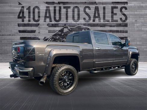 Used 2016 GMC Sierra 2500 SLT w/ Duramax Plus Package image 3