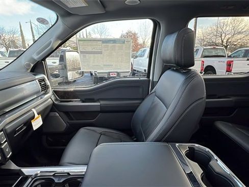 New 2024 Ford F250 Lariat w/ Lariat Ultimate Package image 23