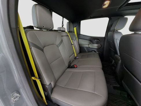 Used 2023 Chevrolet Colorado ZR2 w/ ZR2 Convenience Package III image 27