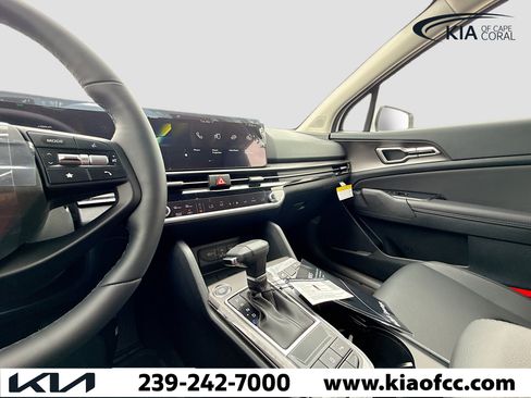 New 2026 Kia Sportage EX image 27
