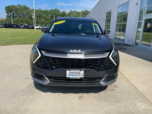 Used 2024 Kia Sportage EX AWD/4WD image 3