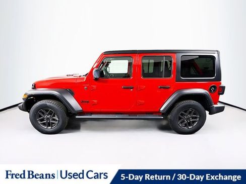 Used 2024 Jeep Wrangler Sport S image 4