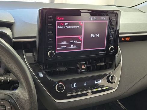 Used 2022 Toyota Corolla LE w/ LE Convenience Package FWD image 28