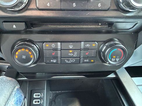 Used 2017 Ford F150 XLT w/ Equipment Group 302A Luxury AWD/4WD image 24