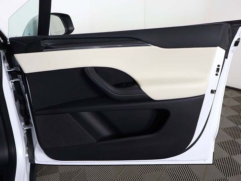 Used 2022 Tesla Model X Plaid AWD/4WD image 26