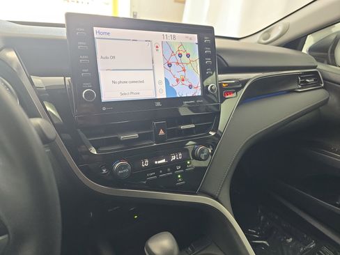 Used 2023 Toyota Camry XLE w/ Navigation Package FWD image 19