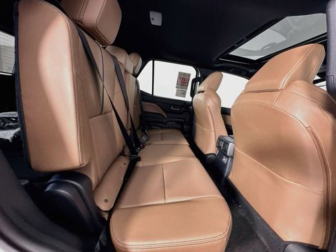 New 2026 Toyota 4Runner Limited AWD/4WD image 27