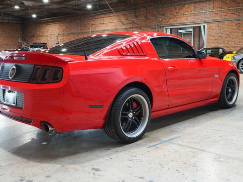 Used 2013 Ford Mustang GT Premium RWD image 10