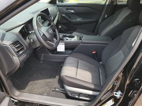 New 2025 Nissan Rogue SV image 18