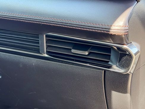 Used 2025 MAZDA MAZDA3 s image 36