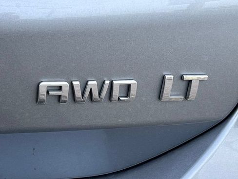 Used 2024 Chevrolet Equinox LT AWD/4WD image 9