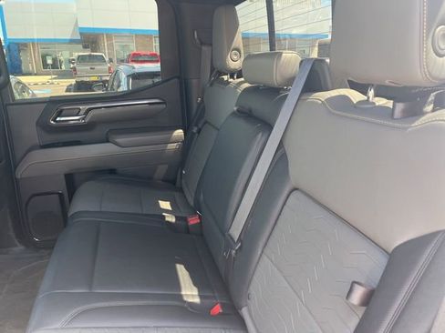 Used 2022 Chevrolet Silverado 1500 ZR2 w/ Technology Package AWD/4WD image 7