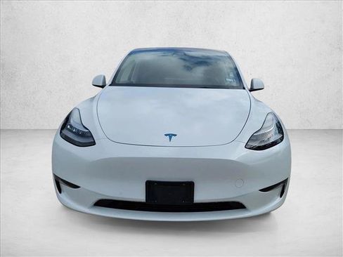 Used 2021 Tesla Model Y Long Range AWD/4WD image 2