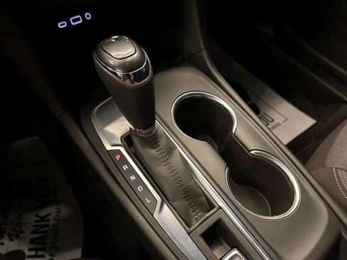 Used 2021 Chevrolet Equinox LT image 16