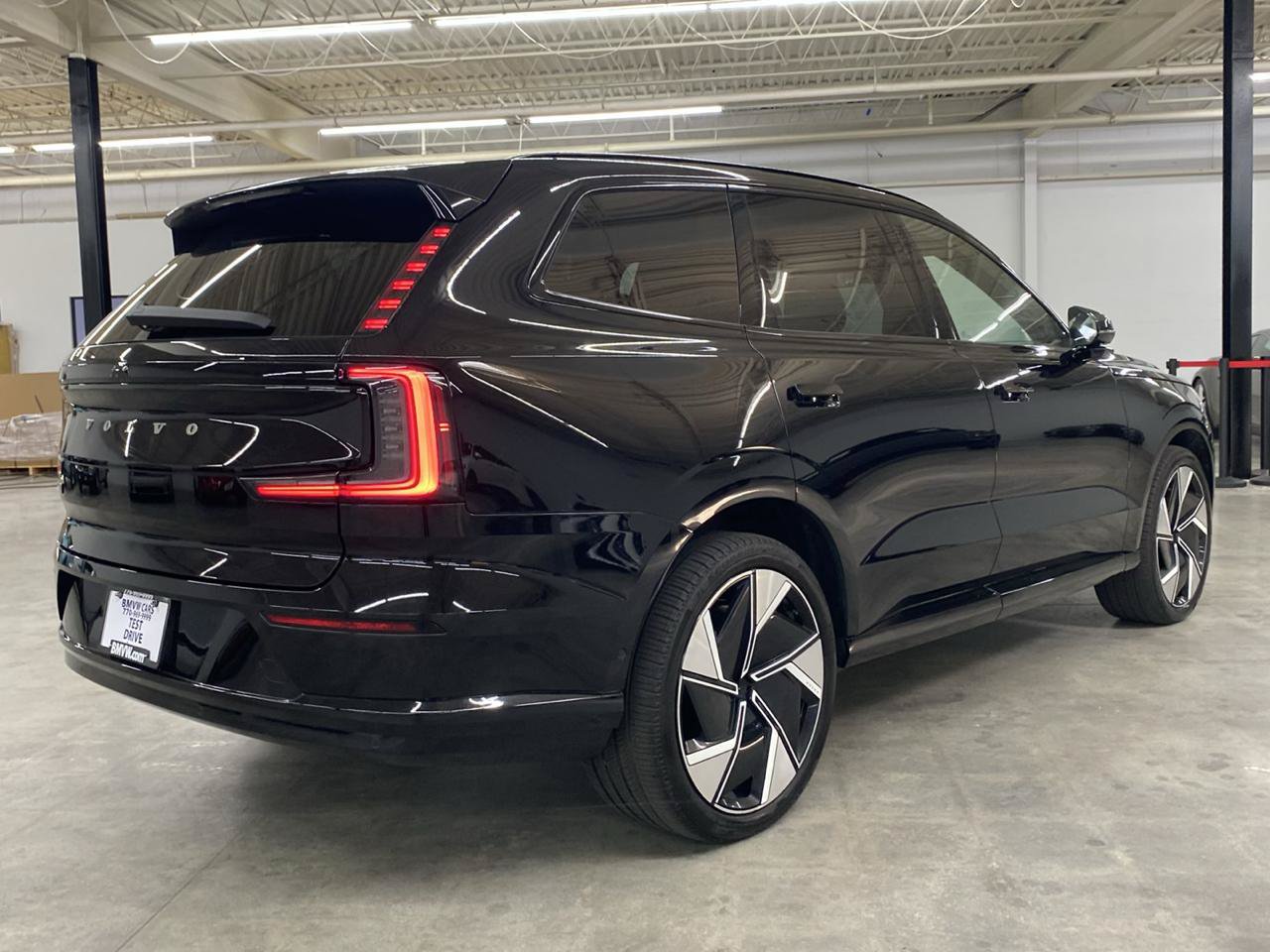 Used 2025 Volvo EX90 Ultra AWD/4WD image 7