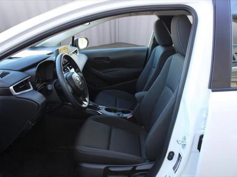 Certified 2024 Toyota Corolla LE w/ LE Convenience Package image 29