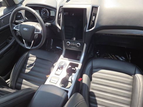 Used 2024 Ford Edge SEL AWD/4WD image 19