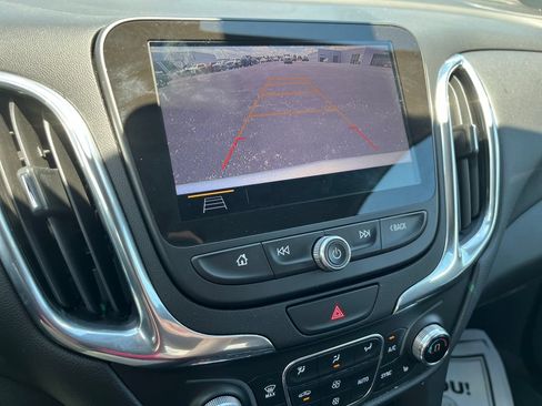 Used 2020 Chevrolet Equinox LT FWD image 18