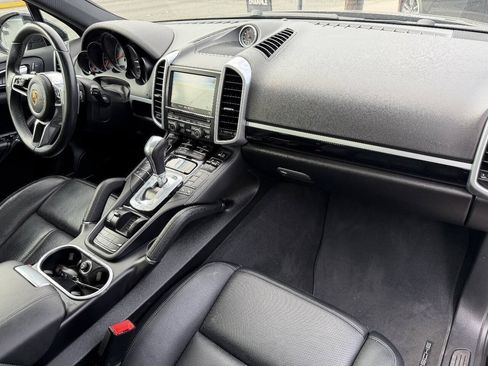 Used 2016 Porsche Cayenne S AWD/4WD image 19