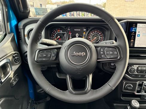 New 2026 Jeep Gladiator Sport image 15