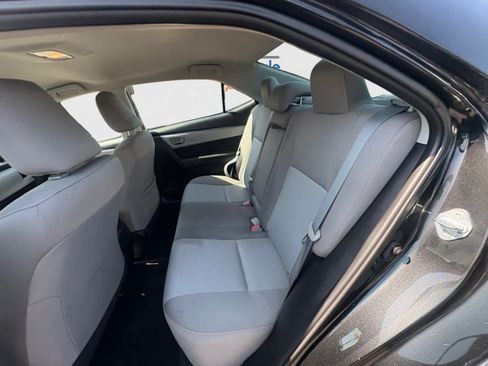 Used 2016 Toyota Corolla LE FWD image 18