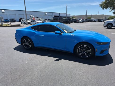 Used 2025 Ford Mustang Coupe image 2