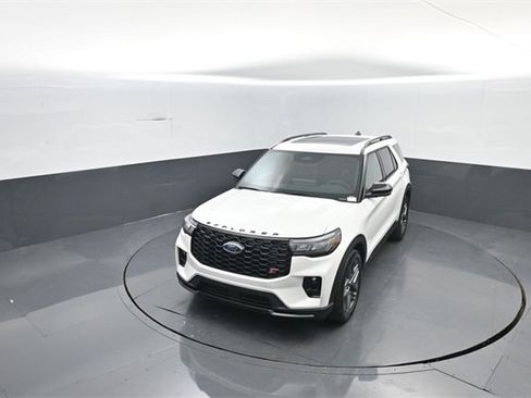 New 2026 Ford Explorer ST w/ Sun And Sound Package image 22