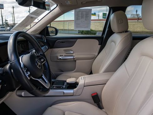 Used 2022 Mercedes-Benz GLB 250 image 13