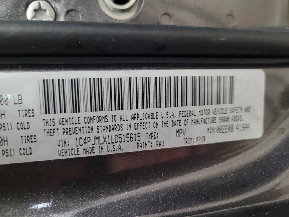 Used 2020 Jeep Cherokee Latitude Plus AWD/4WD image 33