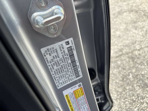 Used 2024 Honda CR-V LX image 33