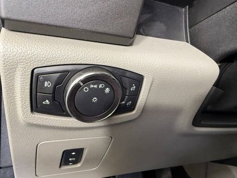 Used 2017 Ford F150 XLT w/ Equipment Group 302A Luxury AWD/4WD image 22