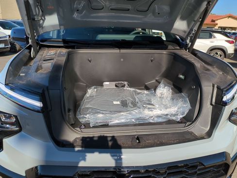 New 2025 Chevrolet Silverado EV RST image 29