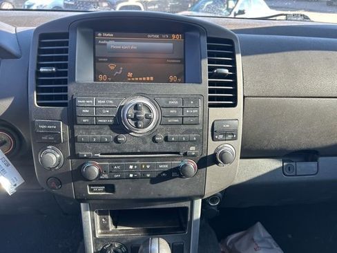 Used 2011 Nissan Pathfinder SV image 13