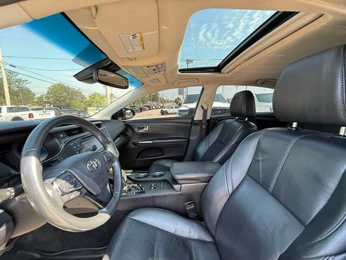 Used 2018 Toyota Avalon Touring w/ All Weather Liner Package FWD image 12