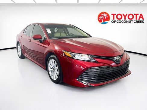 Used 2019 Toyota Camry LE image 1