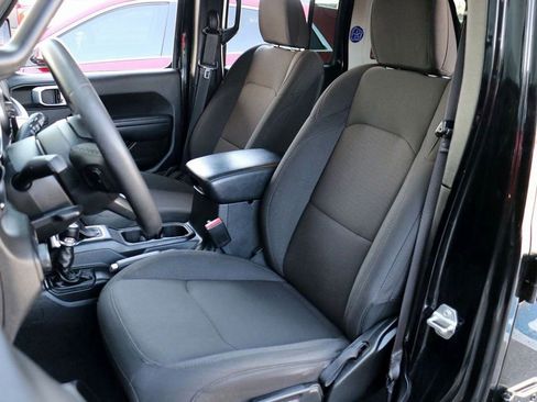 Used 2023 Jeep Wrangler Sport S image 16