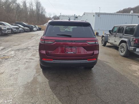 New 2026 Jeep Grand Cherokee Altitude AWD/4WD image 5