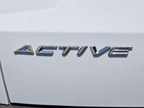 Used 2025 Ford Escape Active w/ Tech Pack #1 AWD/4WD image 8