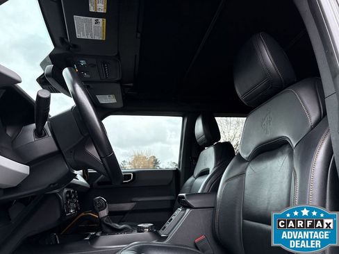 Used 2023 Ford Bronco Badlands w/ Sasquatch Package image 25