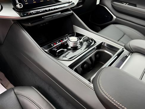 New 2026 Jeep Grand Wagoneer Limited AWD/4WD image 28