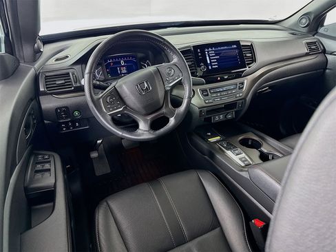 Used 2025 Honda Passport TrailSport image 20