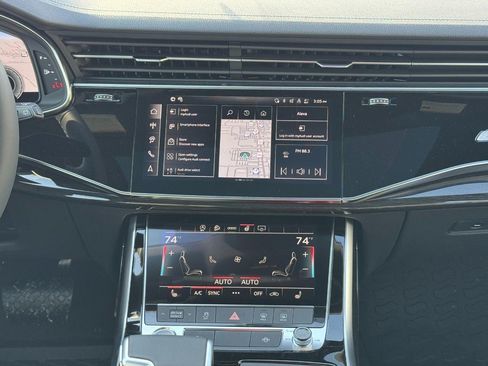 Used 2026 Audi Q7 3.0T Premium w/ Convenience Plus Package AWD/4WD image 10