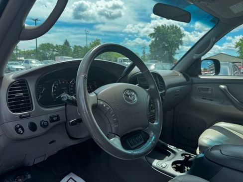 Used 2005 Toyota Sequoia SR5 AWD/4WD image 11
