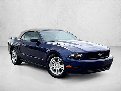Used 2011 Ford Mustang Convertible w/ 101A Rapid Spec Order Code RWD image 11