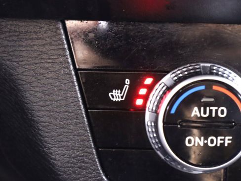 Used 2022 Mitsubishi Outlander SE AWD/4WD image 25