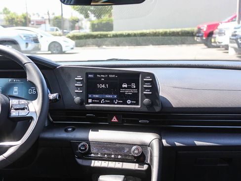 Certified 2025 Hyundai Elantra Sport FWD image 17
