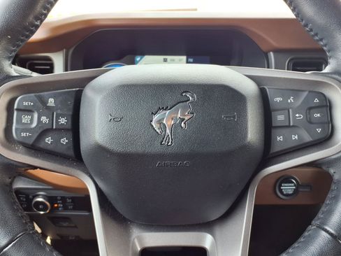 Used 2024 Ford Bronco Outer Banks w/ Sasquatch Package AWD/4WD image 16
