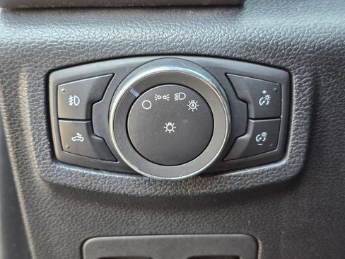 Used 2016 Ford F150 XLT w/ Equipment Group 302A Luxury AWD/4WD image 19