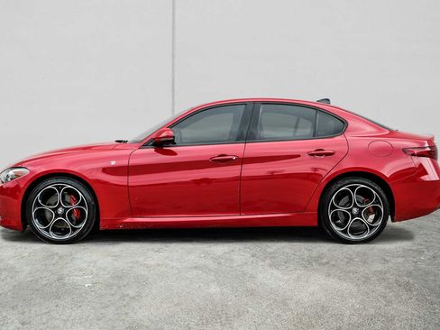 Used 2022 Alfa Romeo Giulia Ti AWD/4WD image 14